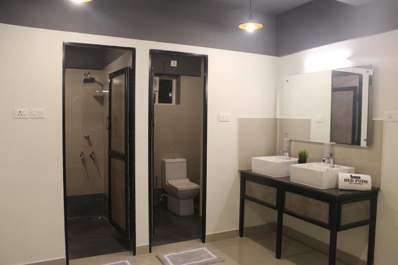 Bed Pods Hostel Thiruvananthapuram Exterior foto